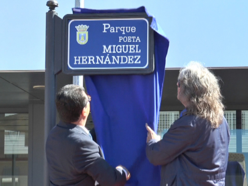 El poeta Miguel Hernández da nombre desde hoy a un nuevo parque público de Chipiona