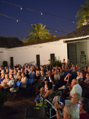 Sevilla. AIRE DE COPLA EN EL VERANILLO DEL ALAMILLO