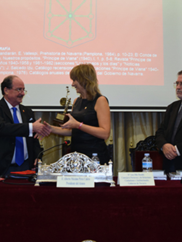 Sevilla. La consejera  Ana Ollo inauguró en el Ateneo sevillano la muestra ?La cultura e identidad de Navarra?