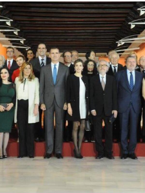LOS REYES ENTREGAN EN SEVILLA LAS MEDALLAS DE BELLAS ARTES