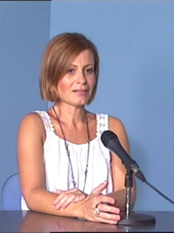 Estefanía Jurado asiste a un encuentro de la Fundación Provincial de Cultura sobre el Plan de Difusión Cultural 2016