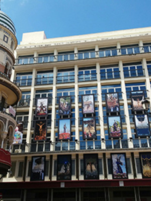 Las calles de Sevilla respiran tradición artística y cultural