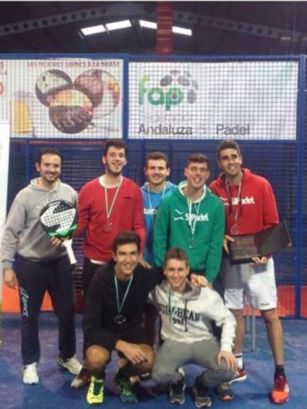 Río Grande triunfa en el Campeonato de Andalucía por equipos de pádel de Segunda Categoría