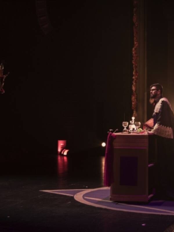 MANU SÁNCHEZ REGRESA A ALCALÁ DE GUADAÍRA CON 'EL ÚLTIMO SANTO' Y CONTINÚA SU GIRA POR LA PROVINCIA TRAS LA SEMANA SANTA