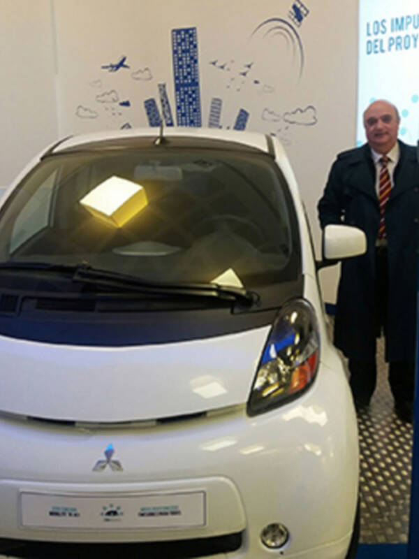 Málaga pone en marcha el alquiler de vehículos eléctricos por minutos