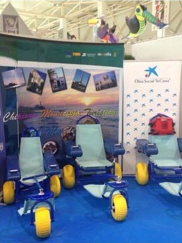 Las playas de Chipiona mejorarán y ampliarán este año sus zonas de descanso para personas con movilidad reducida