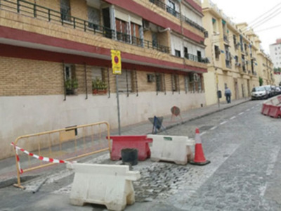 Obras en la calle Febo de Triana.