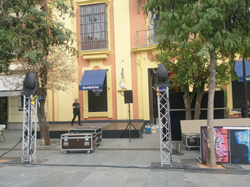 MÄGO DE OZ se une a HARD ROCK CAFE SEVILLA para celebrar su GRAND OPENING PARTY