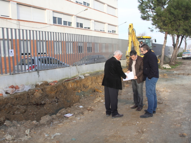 El Ayuntamiento palaciego mejora el alcantarillado de la Carretera del Monte, un proyecto que se complementará con el adecentamiento de la zona