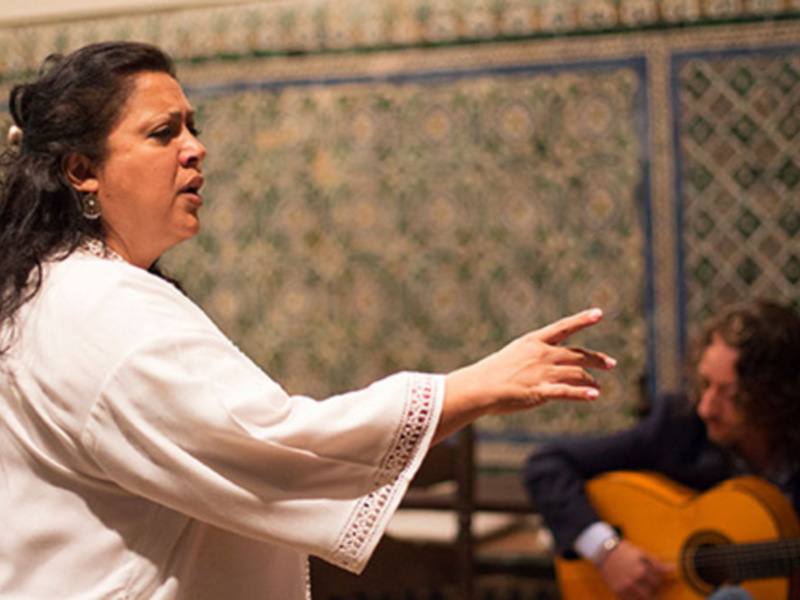 De la mano de GNP Producciones, la cantaora sevillana homenajea a las poetisas de la generación del 27 en un trabajo en el que cuenta con la composici