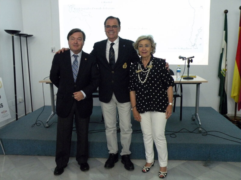 Presentación en la casa de las columna de Sevilla, del libro,“El Viaje de Enrique,la primera persona que dio la vuelta al mundo”de José Fernández Díaz