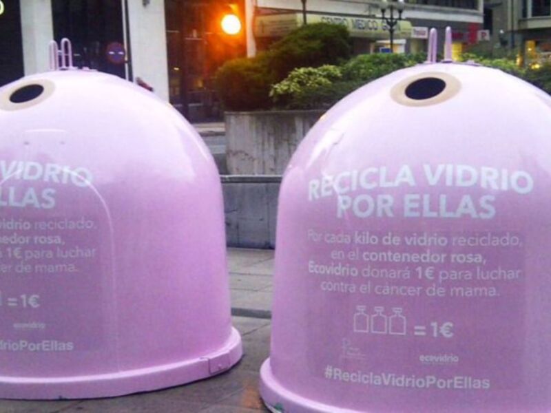 La campaña ‘Recicla vidrio por ellas’ de Ecovidrio llega a Chipiona con motivo en el Día Mundial del cáncer de mama