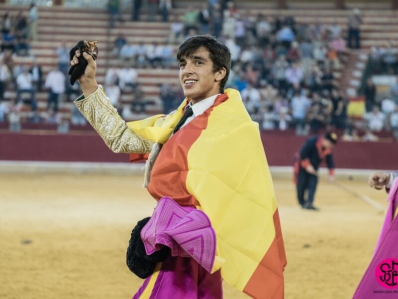 Oreja para Isiegas y Ángel Téllez ante un gran encierro de Los Maños