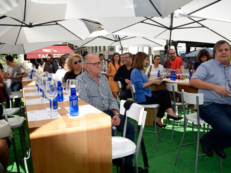 Sevilla colabora con el Departamento de Turismo, Comercio y Consumo del Gobierno Vasco.