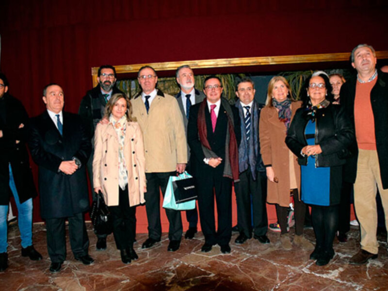 El presidente de la Asociación de Belenista y el del Mercantil inauguraron el  Belén de la calle Sierpes.