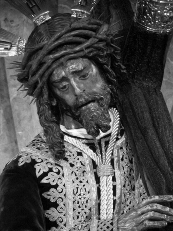 En la  Basílica  del Gran Poder se celebro los cultos en su honor