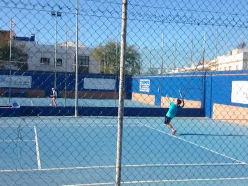 El Club de tenis Chipiona gana junto al club del Puerto de Santa María la primera jornada de la Liga Interclub Costa Noroeste