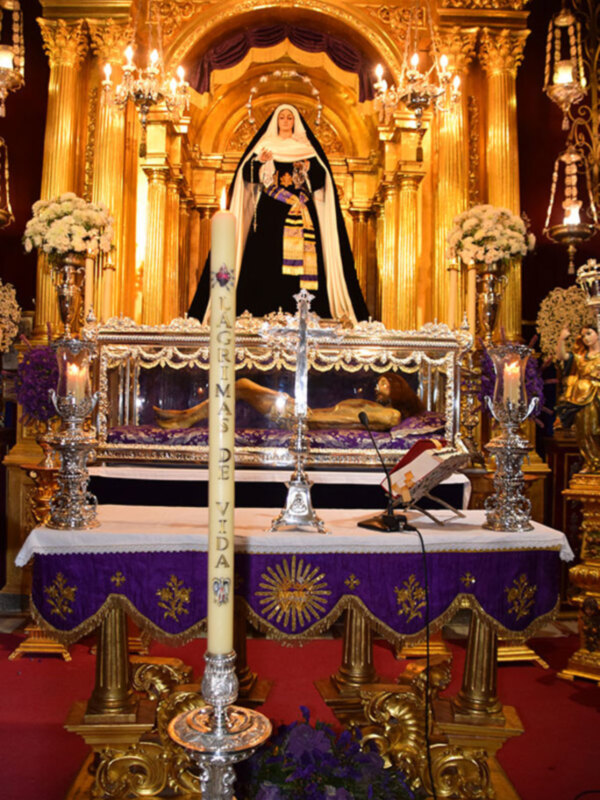 El cirio de los donantes por primera vez en la Hermandad de la Soledad de Alcalá del Río