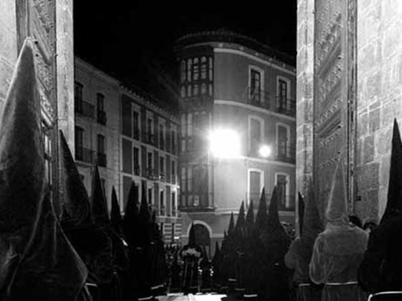 Aproximadamente un millón de personas en las calles de Sevilla para presenciar la Madrugá.