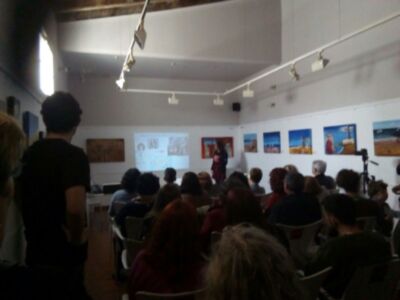 La Asamblea Feminista de Chipiona celebró el sábado un encuentro cultural en la Taberna El Chusco para darse a conocer