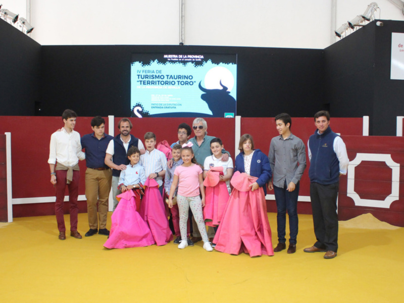 Talleres, exhibiciones de toreo y charlas, en la segunda jornada de Territorio Toro