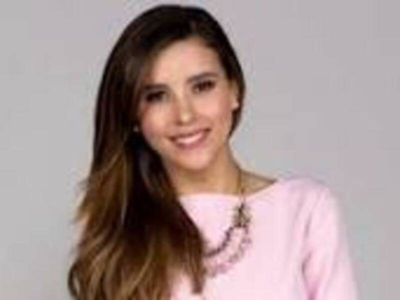 La actriz Paulina Goto atrapa el ramo del proyecto #PronoviasYesIDream