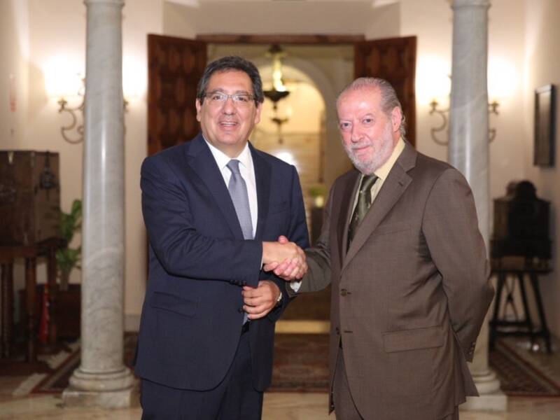 Firma de convenios entre la Diputación y la Fundación Cajasol