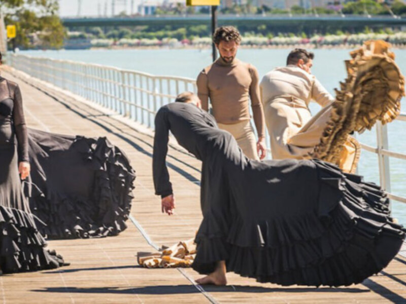 El Flamenco encendió Sevilla con una fiesta en Triana.