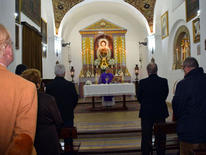 En la Capilla del Carmen de Calatrava se celebro la misa de difuntos de la RLNE Y HNME