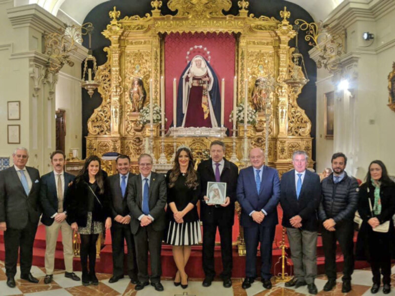 En la Capilla de la Hermandad de la Estrella, ha tenido lugar la coronación de la Estrella de la Ilusión 2019  ante la Virgen de la Estrella.