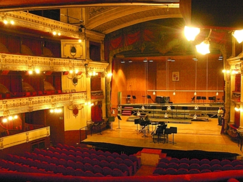 Carmen Linares rinde homenaje a Miguel Hernández el próximo martes en el Teatro Lope de Vega