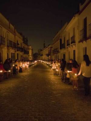 Procesión Solemne de los titulares de la Hermandad  de la Vera-cruz de  Alcalá del Río.
