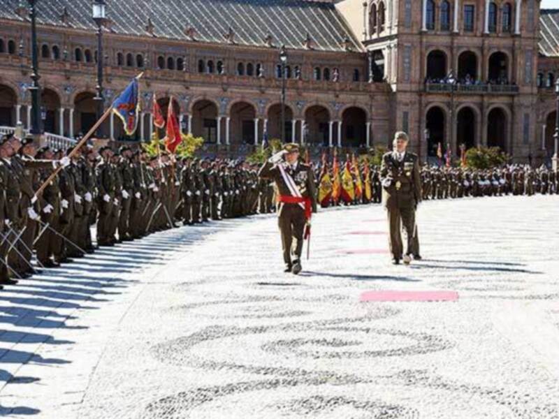 Jura de Bandera para el personal civil en Sevilla.