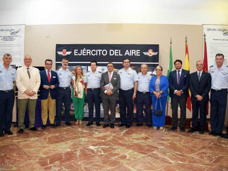 La evolución de la aviación española en nuestro país en el Círculo Mercantil.