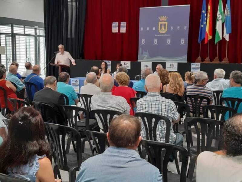 El gobierno municipal dio a conocer a colectivos y asociaciones el plan estratégico para Chipiona y otras acciones de su programa