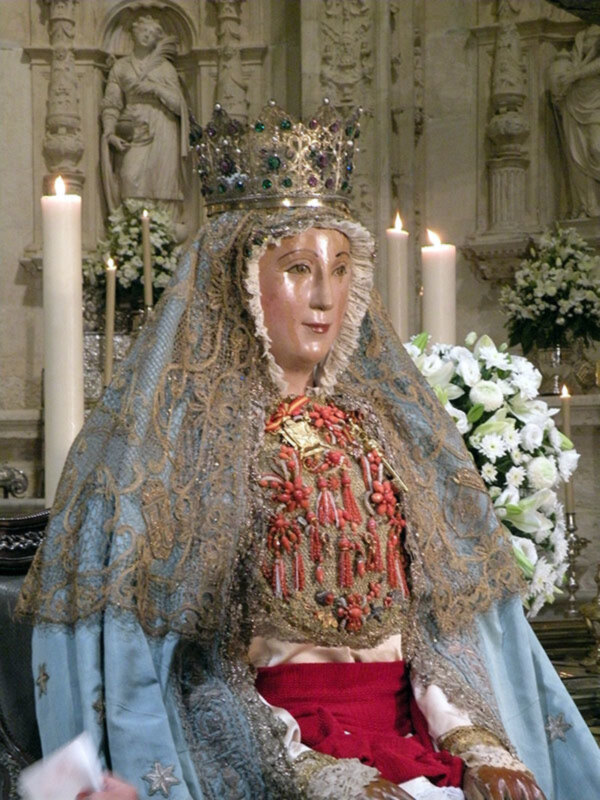 Calendario de culto agosteño de la patrona de Sevilla la Virgen de los Reyes