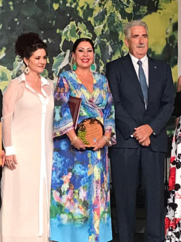 La exaltación al vino moscatel llevó a María José Barragán-Álvarez de sus vivencias a la particular mirada de pregoneros anteriores