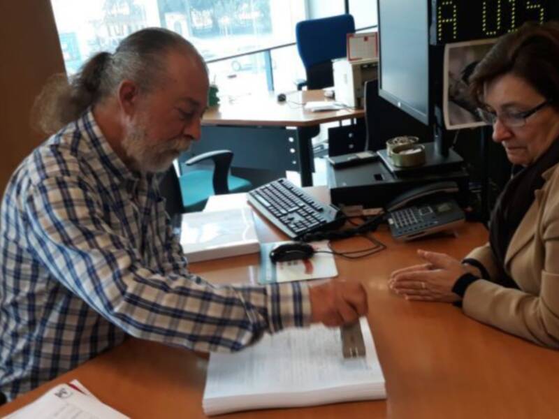 Sebastián Tirado anuncia la presentación del expediente para que Chipiona vuelva a contar con un Centro Comercial Abierto