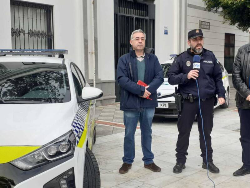Presentado un vehículo eléctrico destinado al servicio de la Policía Local de Chipiona