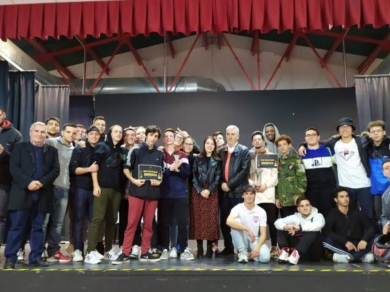 34 participantes y más de 400 asistentes al concurso ‘Batalla de gallos’ organizado el pasado sábado por la Delegación de Juventud