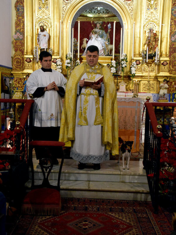 Bendición de mascota por San AntonioAbad en la capilla de la Pastora de Sta. Marína