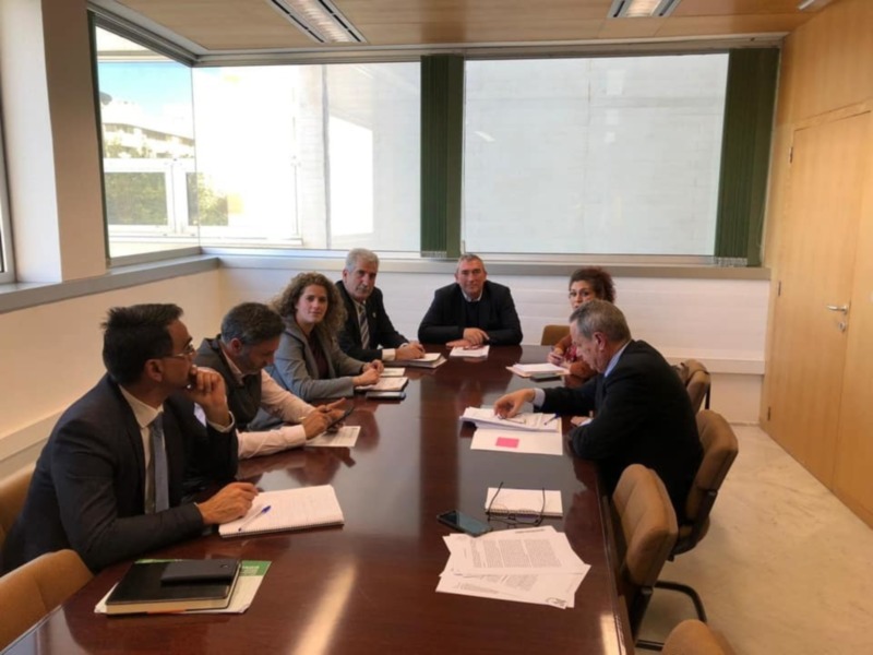 El gobierno municipal chipionero pidió al responsable de Educación de la Junta en Cádiz la puesta en marcha el comedor del Principe Felipe