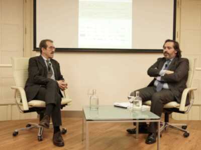 La Fundación Cajasol presenta el nuevo libro de Emilio Ontiveros y su análisis sobre la globalización y sus efectos