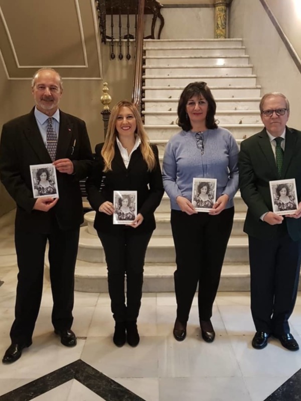 El primer libró de una trilogía de micro cuentos de María Dolores Souto fue presentado en el ateneo de Sevilla