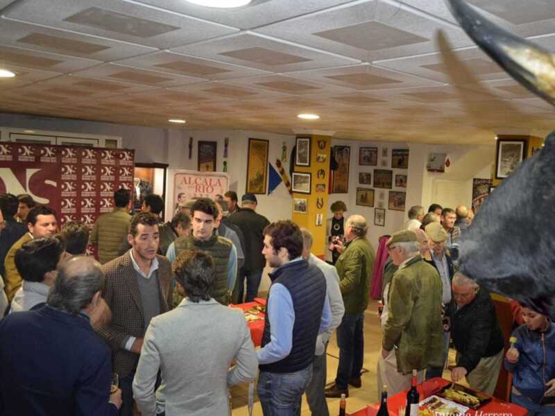 El 28 F Gran festival taurino en homenaje al torero Víctor Puerto