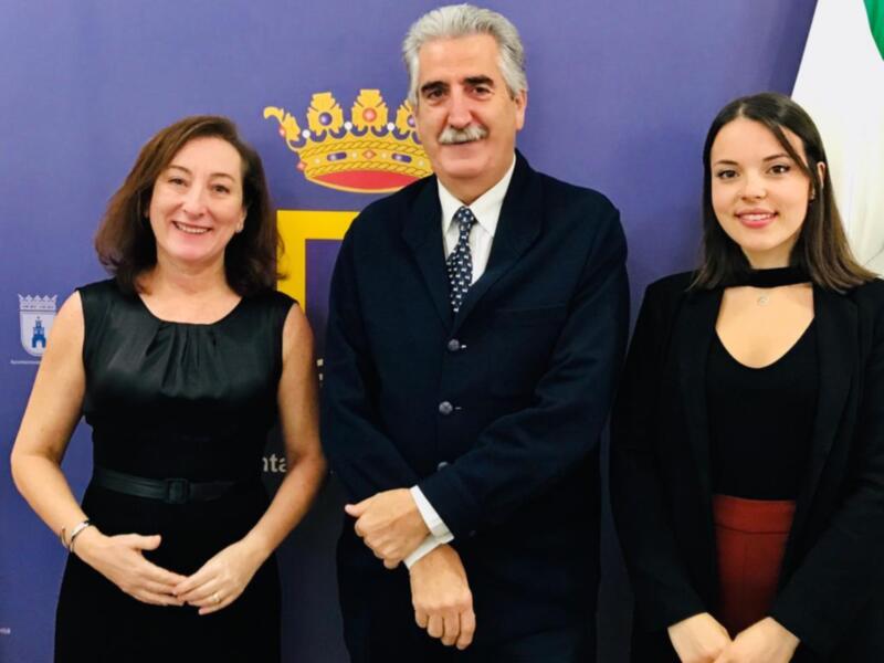 La diputada provincial Isabel Gallardo estudiará la financiación para la actualización tecnológica del futuro museo de Rocío Jurado