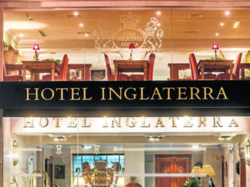 El Hotel Inglaterra, la historia de Sevilla desde la Plaza Nueva