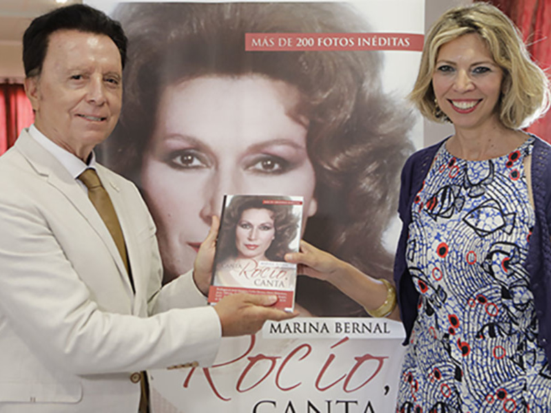 Marina Bernal presenta su libro Canta Rocio Canta en  I Festival de Copla y Canción ‘Ay, Chiclanera’ en el que cantaran Pasion Vega , Clara Montes, In