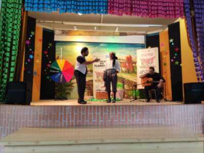 La edición de este año del Aula de Flamenco de la Diputación de Cádiz pasó ayer por el colegio Virgen de Regla de Chipiona