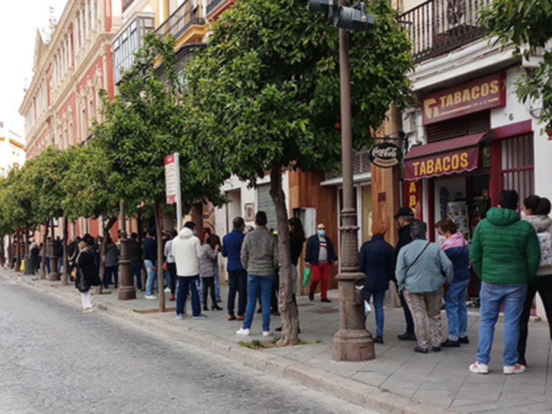 La colas de Sevilla.
